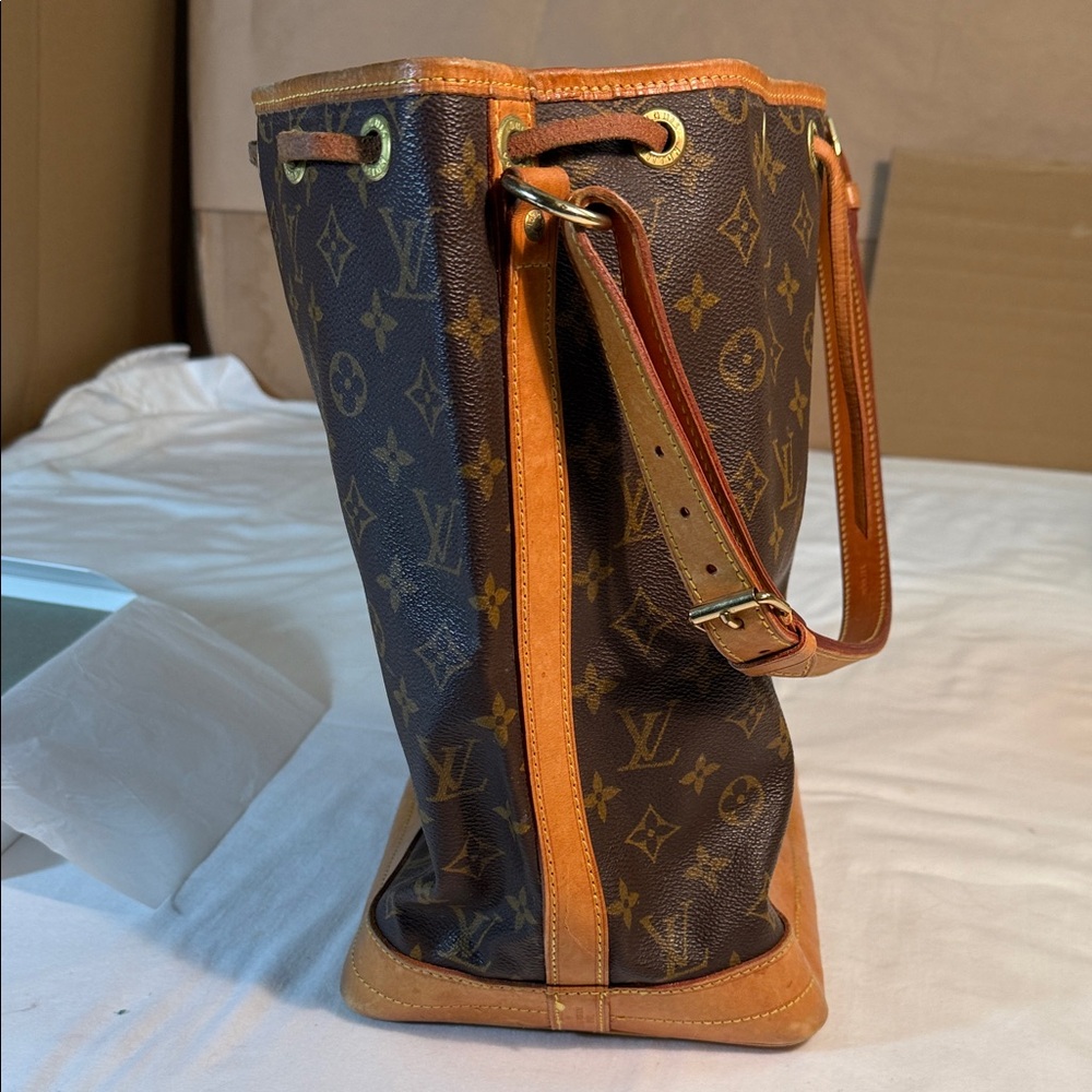 Louis Vuitton Brown Monogram Shoulder Bag - Picture 6 of 6